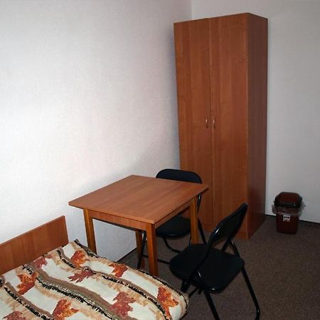 Hostel Hutnik Ostrowiec Świętokrzyski Buitenkant foto
